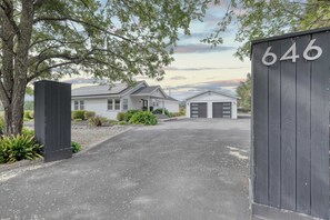 House (4 Bedrooms) | Interior - Chic Sonoma Oasis w/ Pool, Bocce, Hot Tub + Minutes to Downtown (Sonoma)