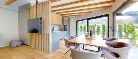 Family Apartment, Mountain View | Private kitchen