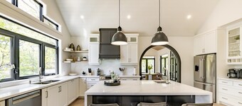 Private 5 bed 4 bath cottage on Georgian Bay