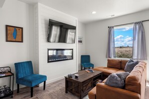 Smart TV, fireplace, offices