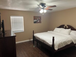 2 bedrooms, free WiFi, bed sheets