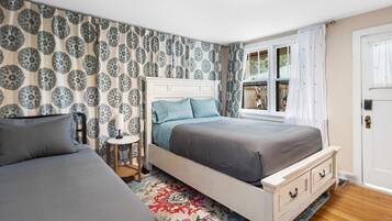 3 habitaciones, escritorio, tabla de planchar con plancha y wifi