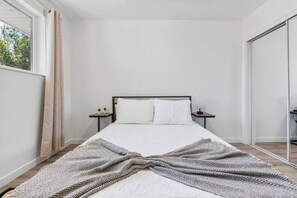 1 Schlafzimmer, Schreibtisch, Bügeleisen/Bügelbrett, kostenloses WLAN