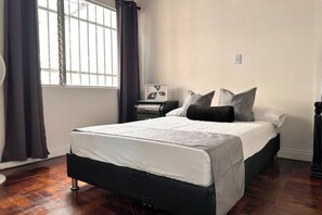 9 Schlafzimmer, Bügeleisen/Bügelbrett, WLAN, Bettwäsche