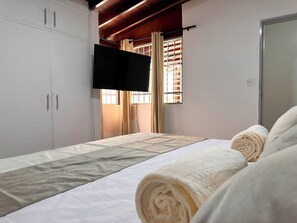 9 bedrooms, iron/ironing board, WiFi, bed sheets