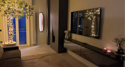 Super Beachfront Penthouse for Families with Breakfast, 2 Parking Spaces, Private Beach