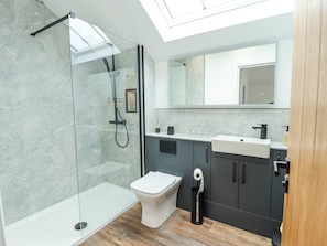 Shower - West Stable (Retford)
