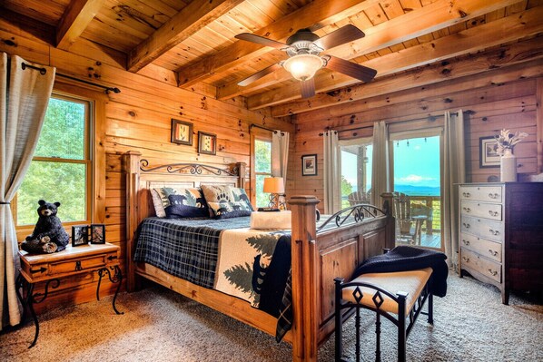 5 bedrooms, free WiFi, bed sheets