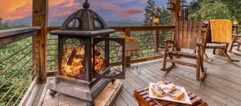 Luxe Cabin | Hot Tub Deck Views Near Blue Ridge