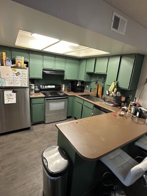 Microwave, oven, stovetop, dishwasher