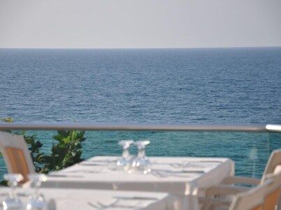 Diapolis hotel