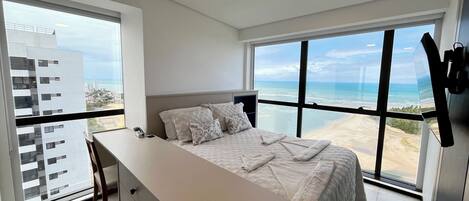 2 bedrooms, in-room safe, desk, iron/ironing board