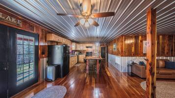 Smart-TV og DVD-spiller