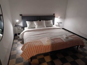 3 dormitorios, escritorio, wifi gratis y ropa de cama