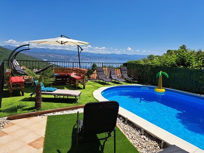 艾蜜莉別墅美麗豪華公寓（附驚人海景）