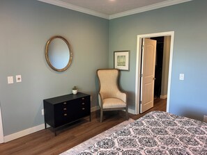 2 makuuhuonetta, silitysrauta/-lauta, Wi-Fi, vuodevaatteet