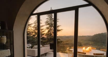 Villa Eleonora Italia, a luxurious, spacious private vacation villa