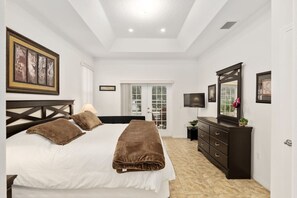 3 habitaciones, escritorio, tabla de planchar con plancha y wifi 