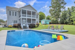 Pool - Lakefront Getaway with Dock, Pool, Sunset Games (Greenwood)