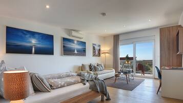 Smart TV, DVD player, foosball, table tennis