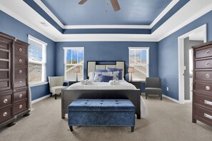 5 camere, una scrivania, ferro/asse da stiro, culla da viaggio