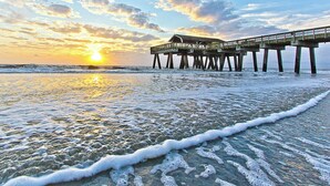 Unclassified image, 5 of 36, button - Dolphin Watch 7 Tybee Vacation Rentals (Tybee Island)