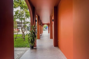 Property grounds - Koon Hotel Sukhumvit (Samut Prakan)