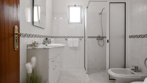 Sınıflandırılmamış resim, 30 üzerinden 5, düğme
