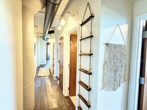 Interior - Spacious Wrap Around Patio Incredible Views Lake Erie Cedar Point! (Sandusky)