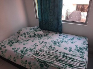 15 bedrooms, WiFi, bed sheets - Escape to Relax: Hotel with Swimming Pool, Comfort and 24/7 Service (Melgar)