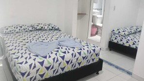15 bedrooms, WiFi, bed sheets - Escape to Relax: Hotel with Swimming Pool, Comfort and 24/7 Service (Melgar)