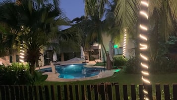 Piscina externa