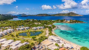 Beach nearby - 1BR, 2 bath right on Sapphire Beach - sleeps 4! (St. Thomas)