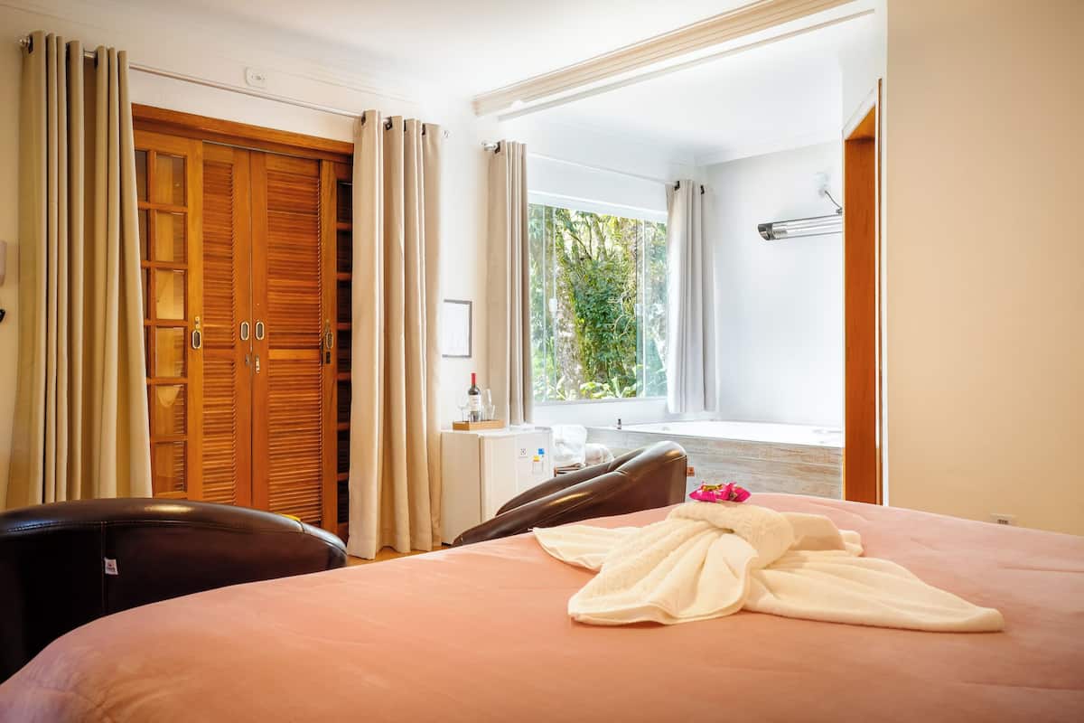 Comfort Chalet, Garden View | 1 bedroom, free WiFi, bed sheets