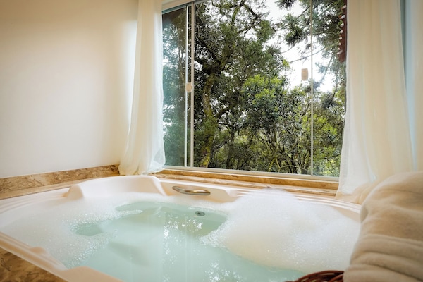 Presidential Chalet, Balcony, Garden View | Jetted tub