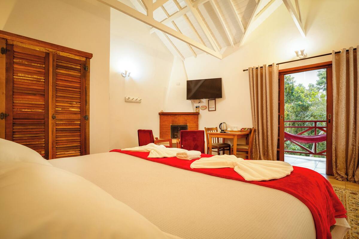 Exclusive Chalet, Balcony, Garden View | Television
