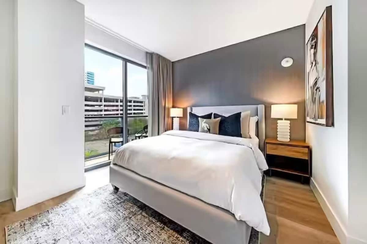 Deluxe Apartment, Balcony, City View | 1 bedroom, blackout drapes, soundproofing, iron/ironing board