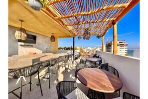 屋外ダイニングエリア