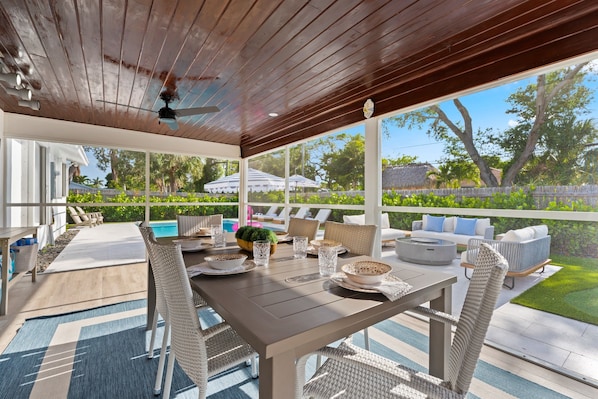 Outdoor dining