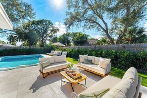 A heated pool - New Pool & Putting Green! | Golf & Beach | December Discount! (Jupiter)