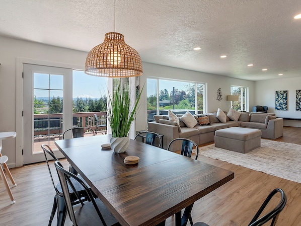 Interior - Family Estate w/ Views | Hot Tub + Guesthouse (Gresham)