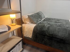 1 chambre, fer et planche à repasser, Wi-Fi, draps fournis