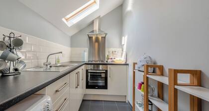 West Llwyn - UK41757