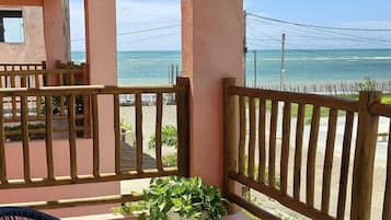 Apartamento superior, 1 quarto, varanda, vista para o mar | Terraço/påtio