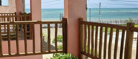 Departamento superior, 1 habitación, patio, vista al mar | Terraza o patio