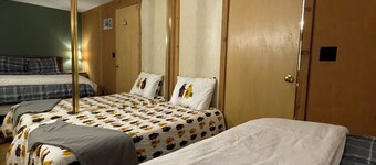 Bear Valley Village Family Ski Condo. Pet Friendly _Permit # 2025004