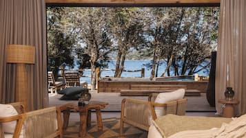 Signature Suite, Sea View | Premium bedding, pillowtop beds, minibar, in-room safe