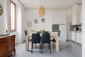 Dining - Brera Apartments in Garibaldi (Milan)