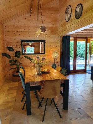 House | Dining - Villa in Forest With Private Sauna (Markelo)
