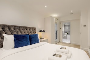 3 chambres, bureau, fer et planche à repasser, Wi-Fi gratuit